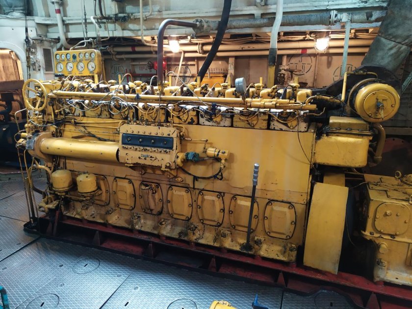 Машинное отделение теплохода РТ 300
