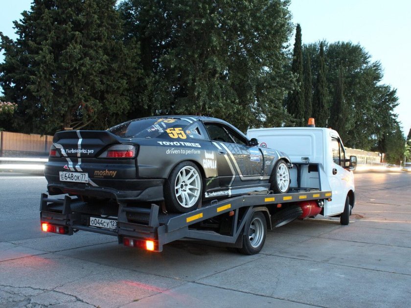 Красивый эвакуатор