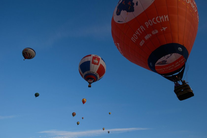 Воздушный шар в небе