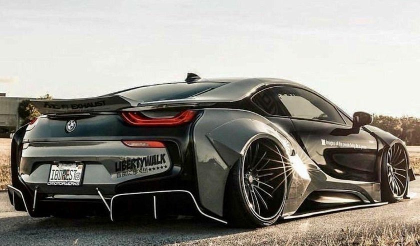 BMW суперкар i8