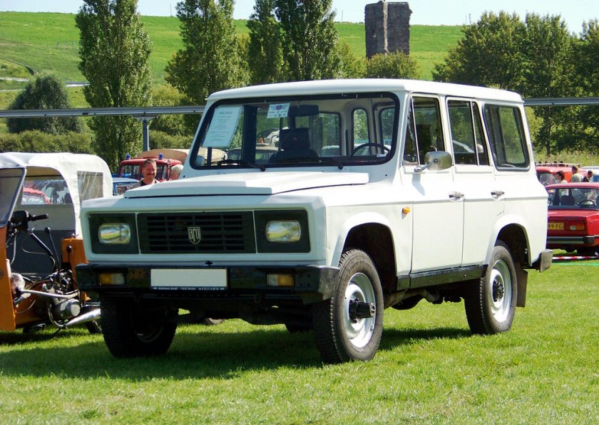 Джип Aro 244
