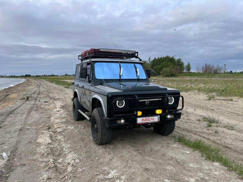 Внедорожник land rover defender