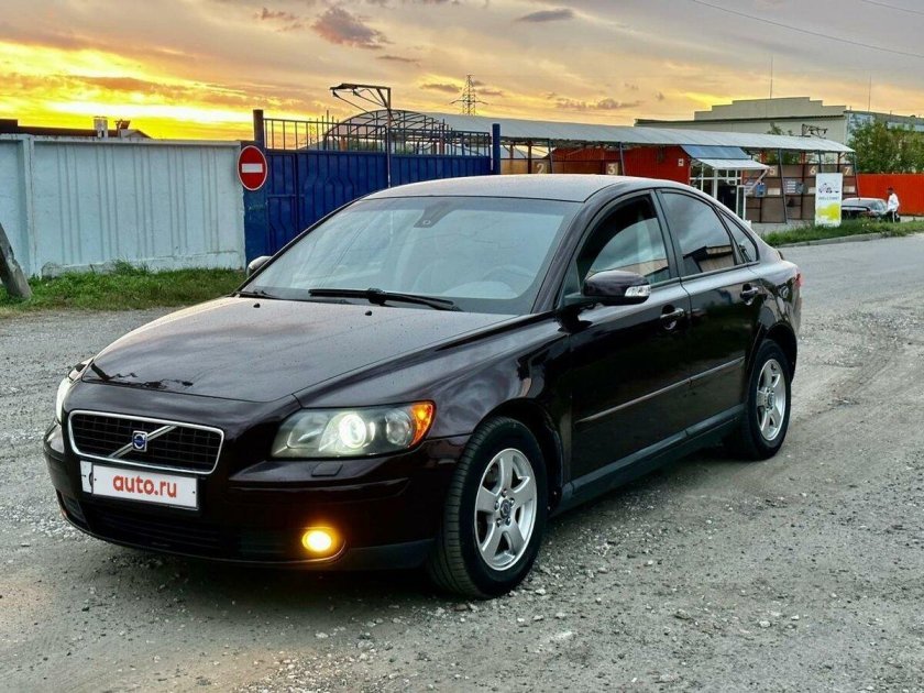 Розовая Вольво Брянск