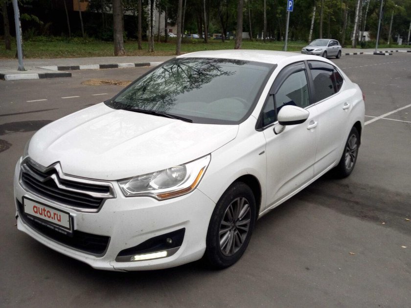 Citroen c4 2014 седан белый