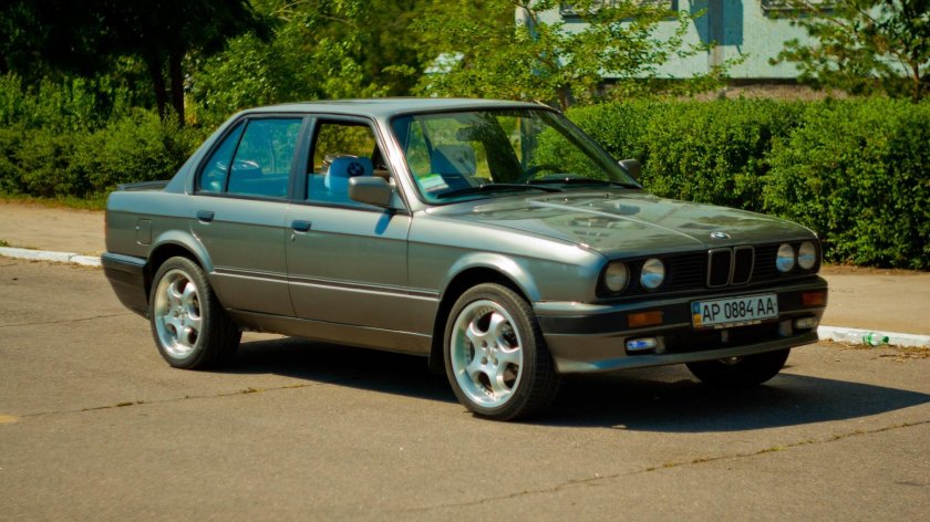 БМВ 3 1985