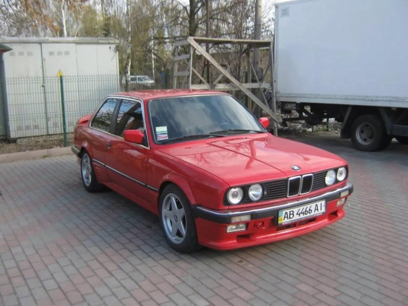 БМВ 320 1988