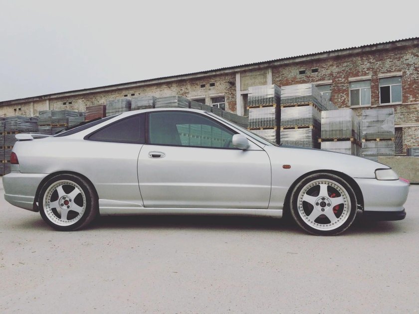 Honda Integra 1 поколение