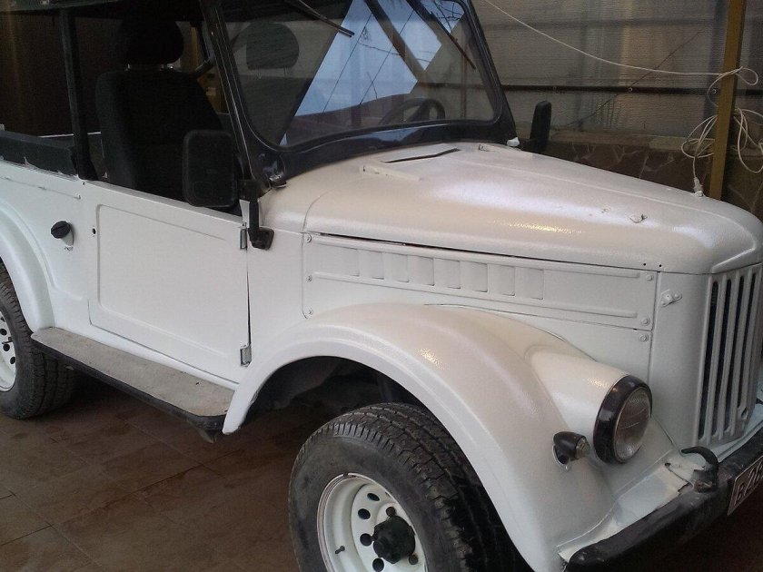 ГАЗ 69 белый