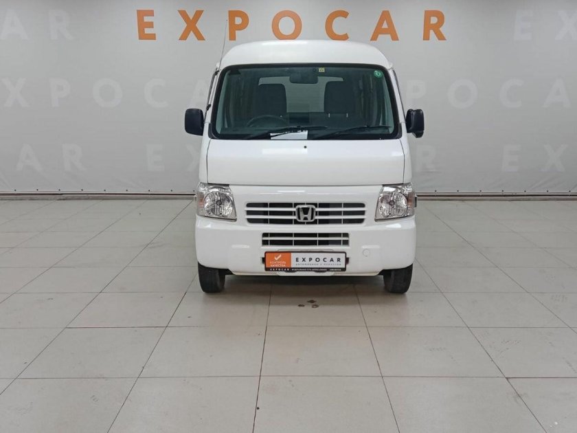 Белая хонда