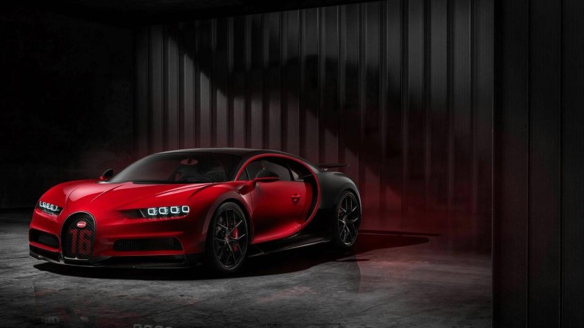Бугатти ЧИРОН красная