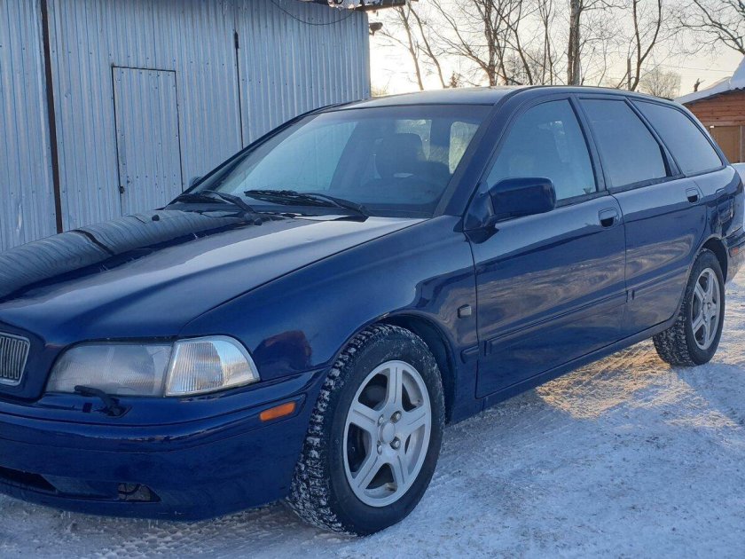 Вольво в 40 универсал