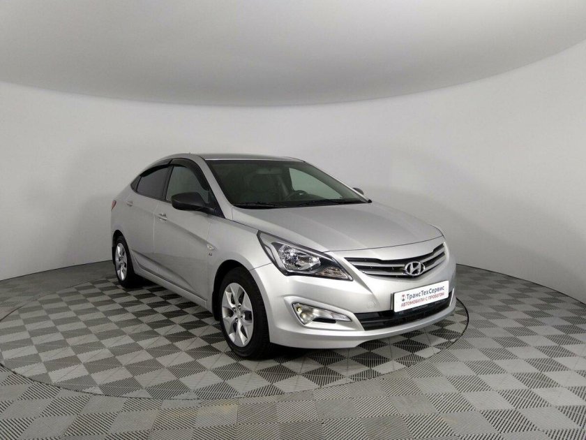 Hyundai Solaris 2014 серебристая 1.4 at