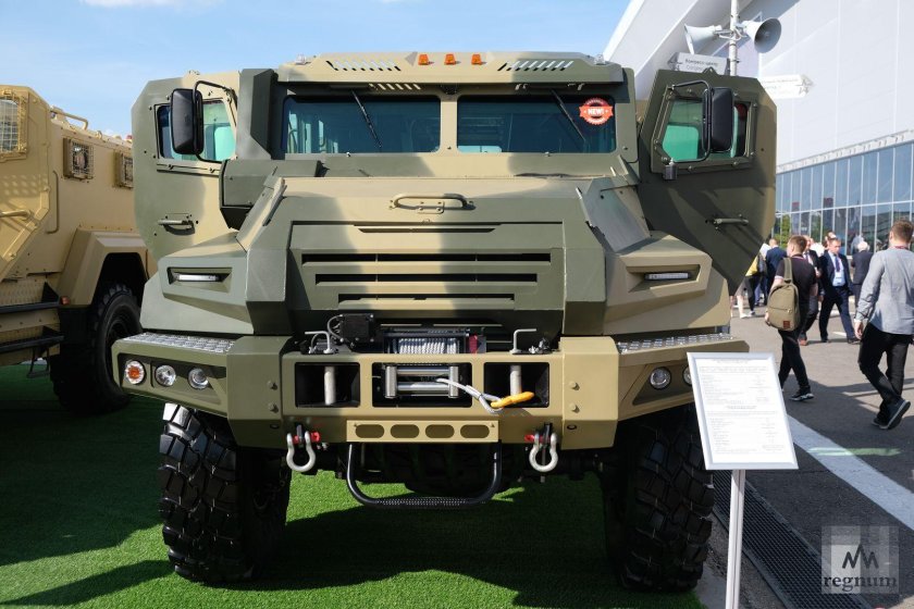 Броневик ВПК Урал