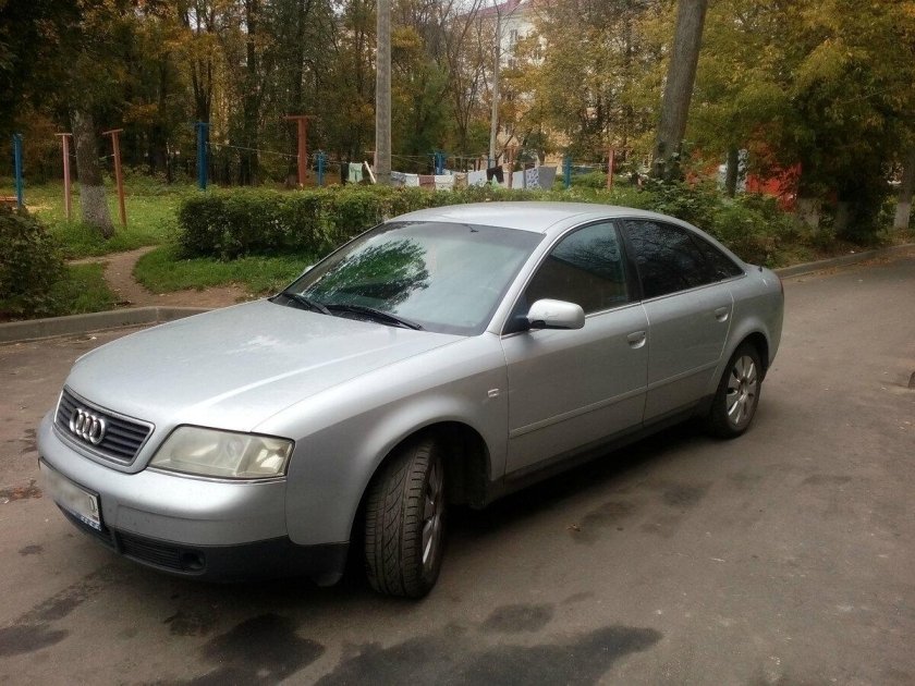 Ауди 1998 года