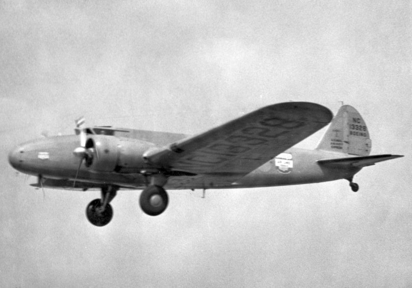 Boeing 247d