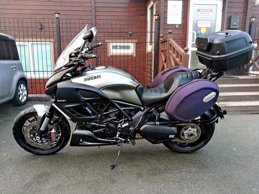 Мотоцикл ducati diavel