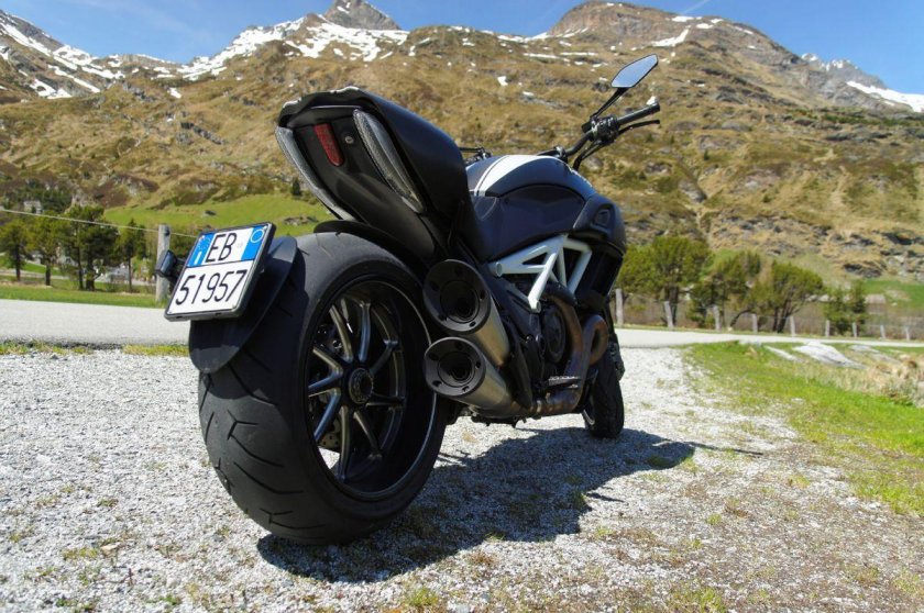 Ducati Diavel карбоновые диски