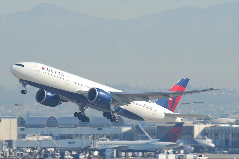 Boeing 777-200er икар