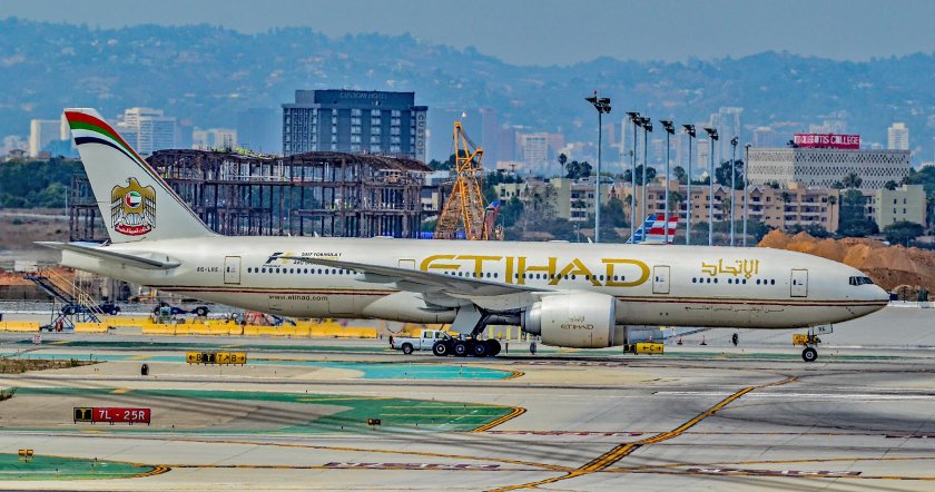 Боинг 777 Etihad