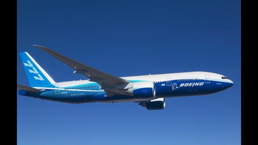 Самолет Боинг 777