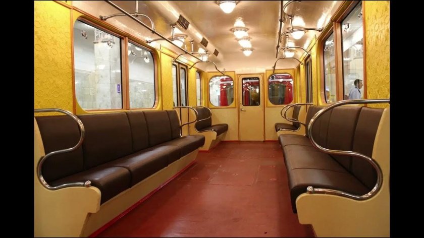 Метровагон д салон