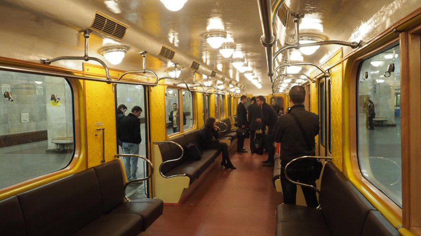 Метровагон Москва салон