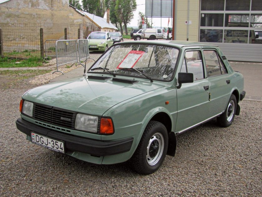 Skoda 120