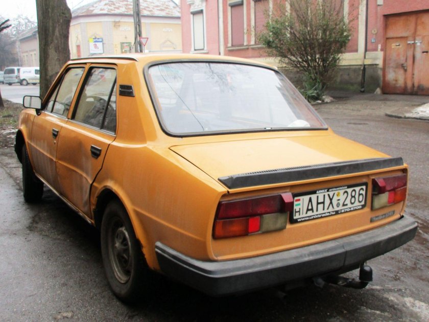 Skoda 120