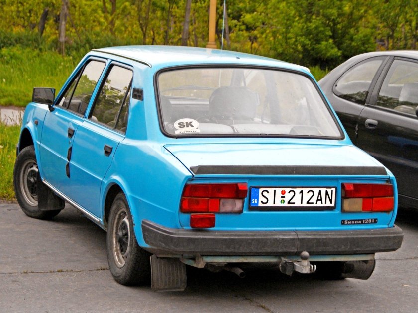 Skoda 120