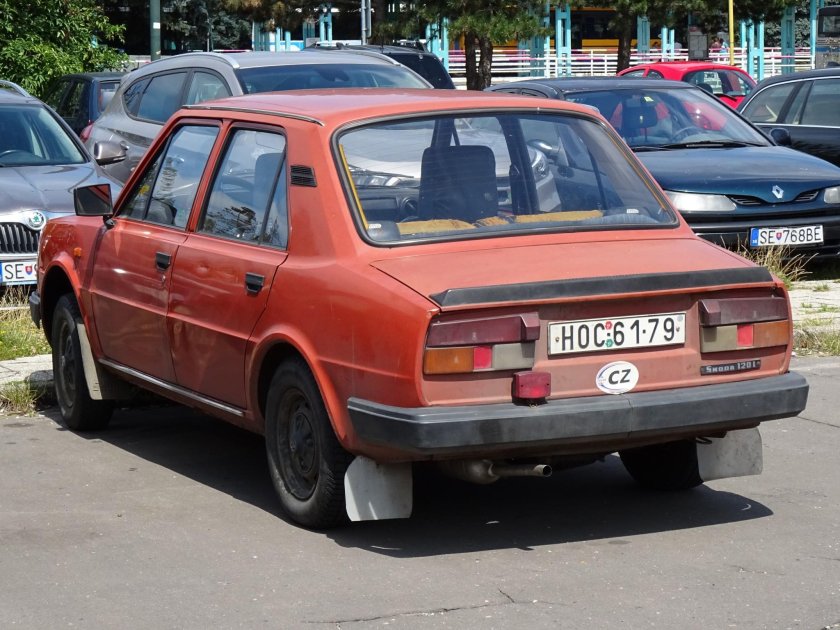 Skoda 120