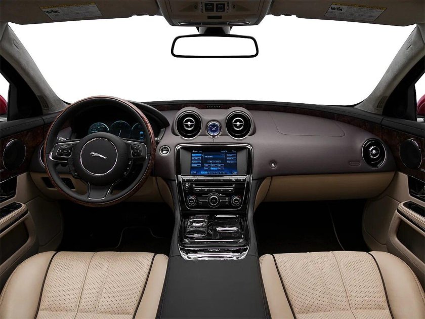 Jaguar XJ 2011 салон