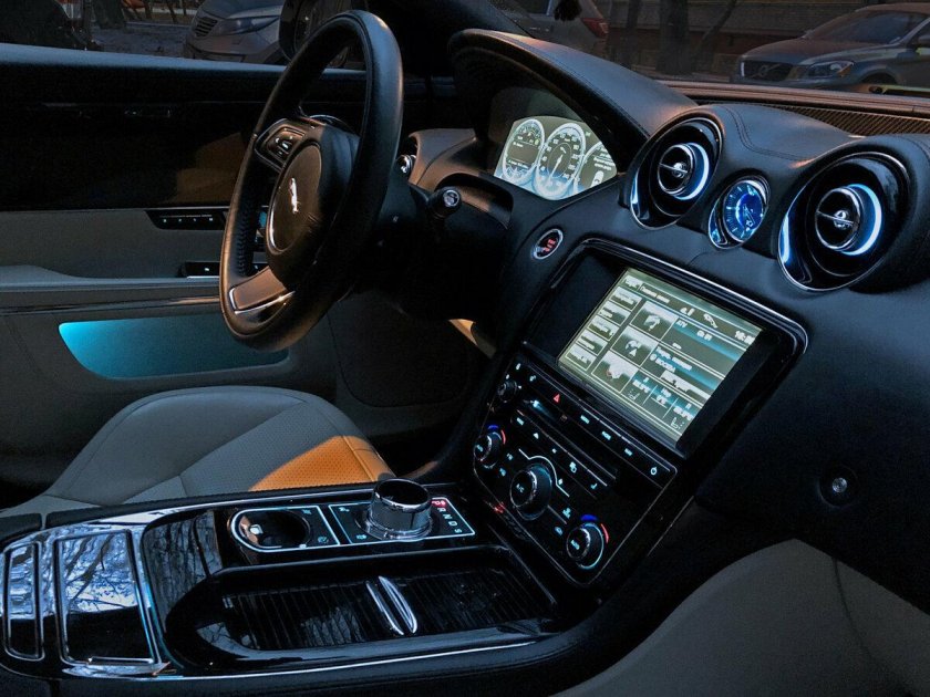 Jaguar XJ 2020 салон
