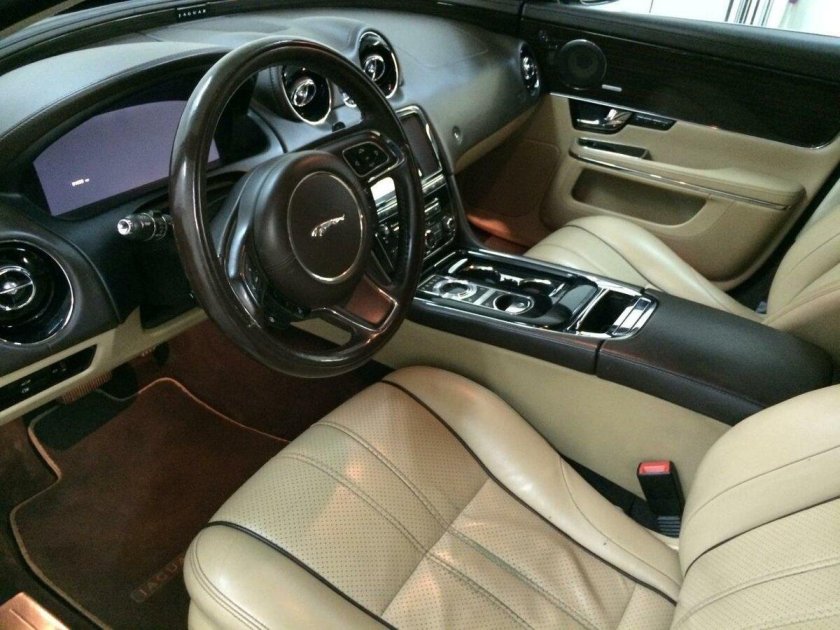 Ягуар XJ 2021 салон