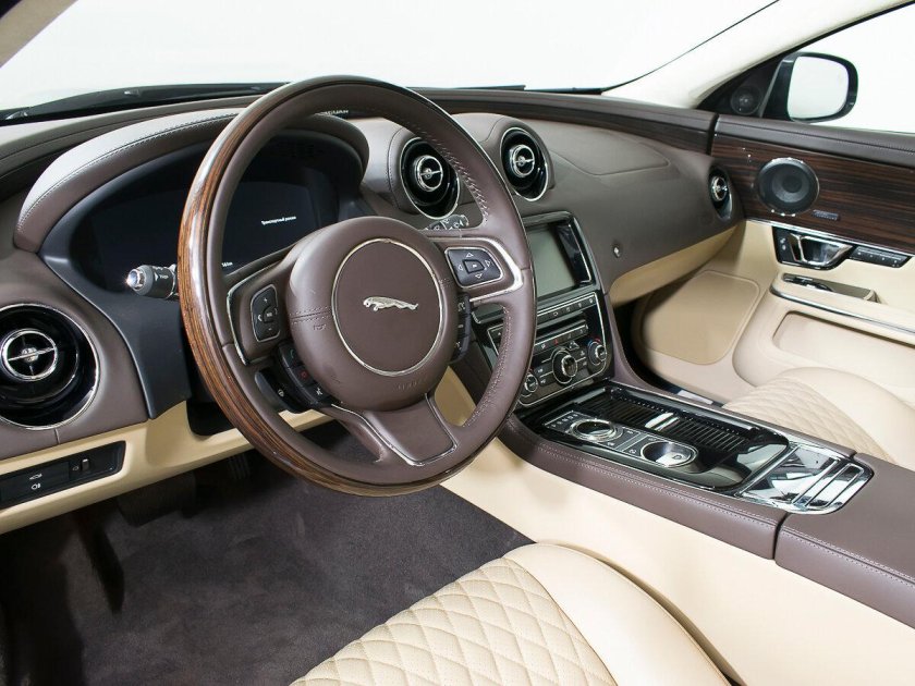 Jaguar XJ 2018 салон