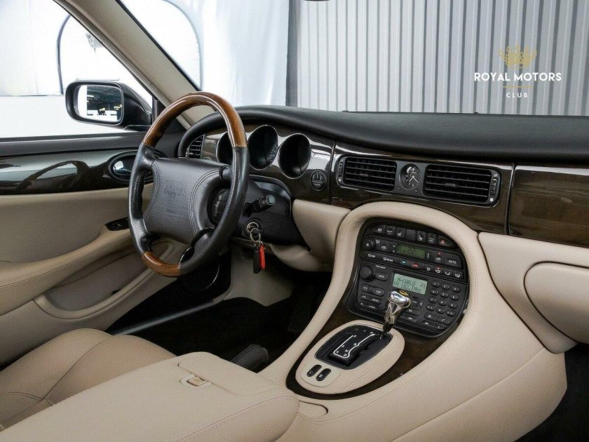 Jaguar XJR x308 салон