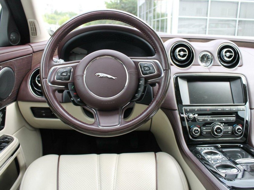 Ягуар XJ 2014 салон