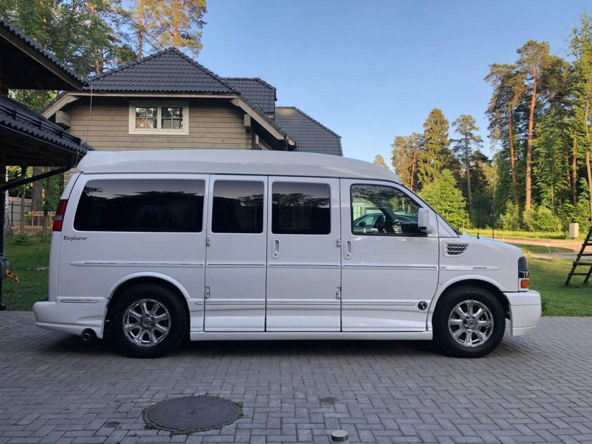 Chevrolet Express II