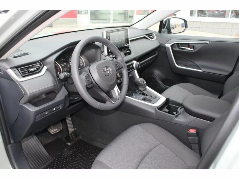 Toyota rav4 v (xa50)