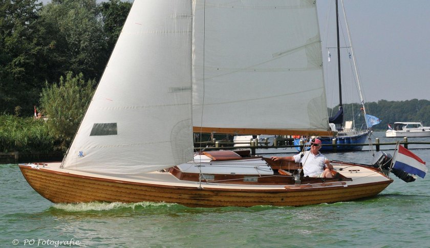 Парусная яхта Фолькбот