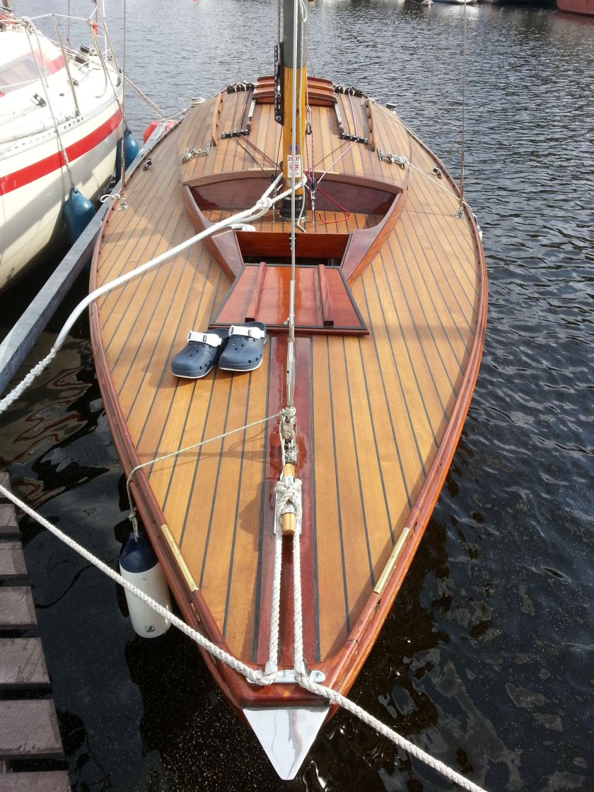 Парусная яхта Фолькбот