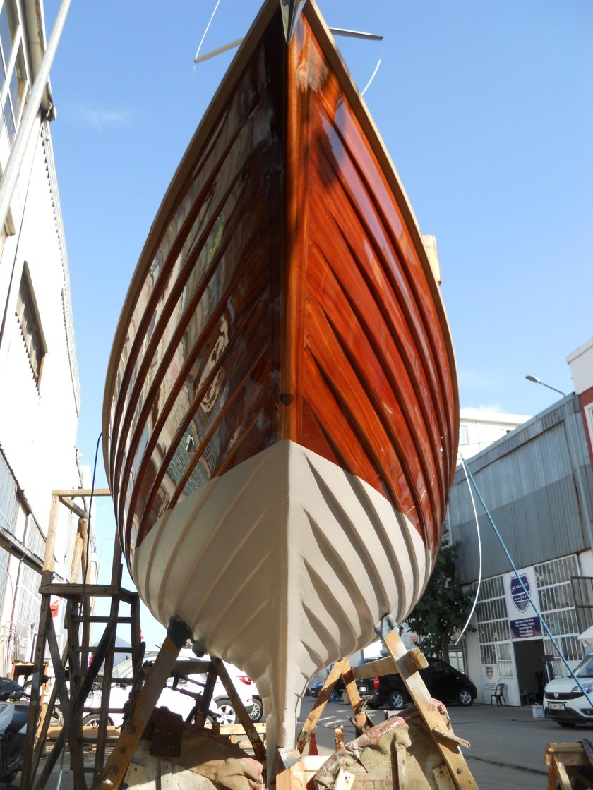 Парусная яхта Фолькбот