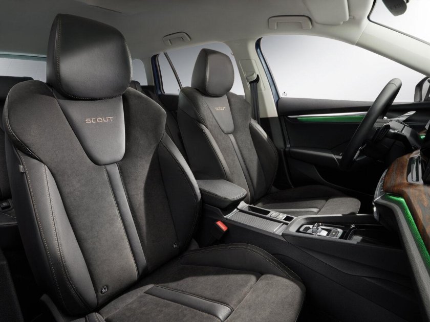 Skoda Octavia Scout 2021 салон