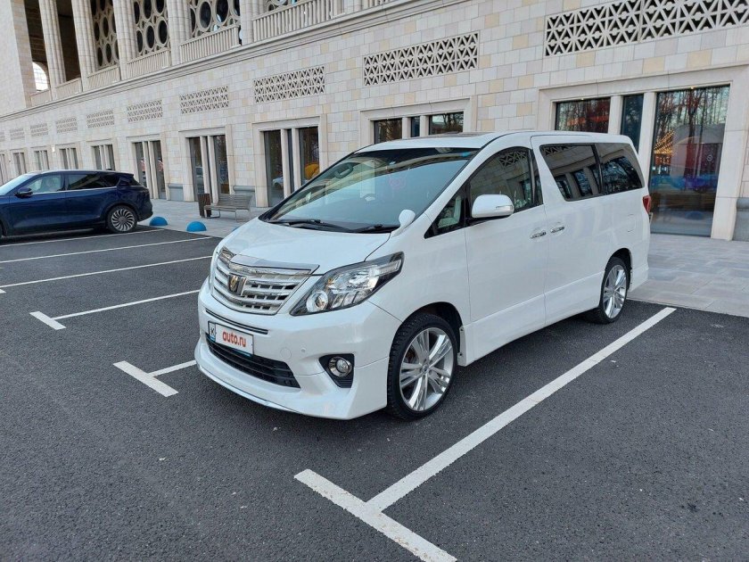 Toyota alphard 2012