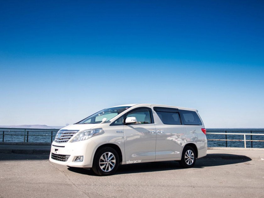 Toyota Alphard II