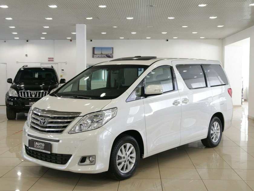 Тойота Alphard 2014