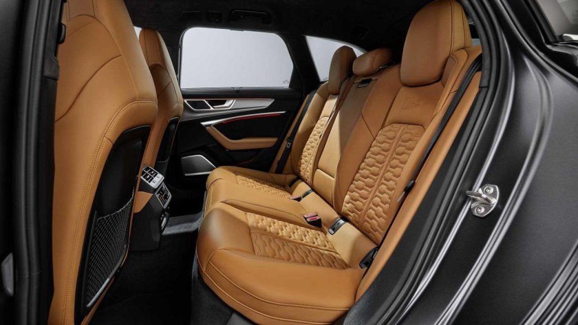 Audi rs6 avant Interior