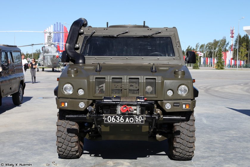 Бронеавтомобиль Iveco LMV «Рысь»