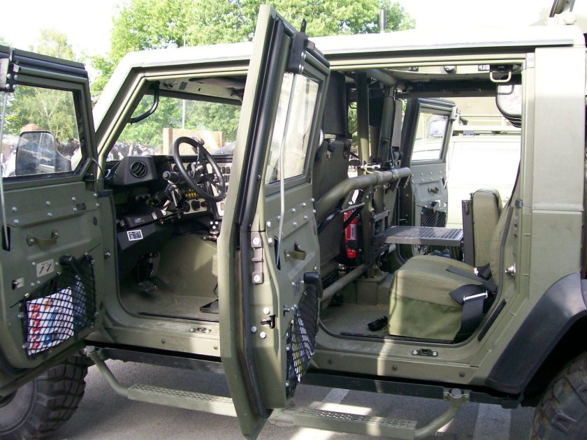 Бронеавтомобиль Iveco LMV