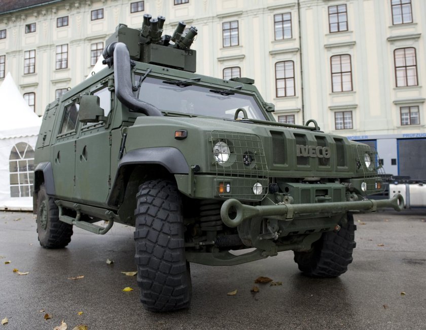 Бронеавтомобиль Ивеко Рысь