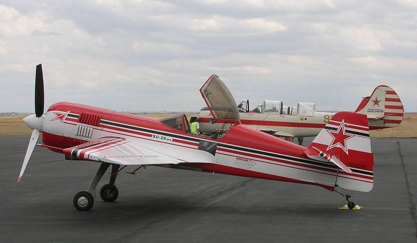 Спортивный самолет Су-26